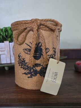 NWT Home Essentials Vintage Collection Bee Burlap Glass Vase Candle Holder